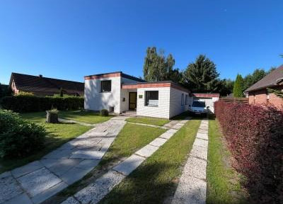 Residential house with granny apartment