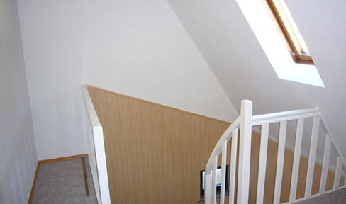 freistehendes Haus in ruhiger Straße Nähe Grundschule, 5 Zi, Wohnküche, Bad, Loggia, Terrasse