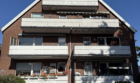 Charming 2-room apartment with balcony and parking space in Norderstedt from private owner