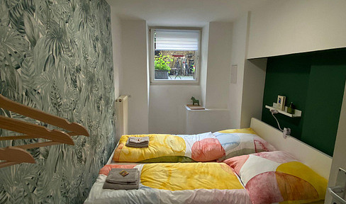 Commercial unit / apartment in Bergmannkiez: 3 rooms, kitchen, 2 bathrooms, cellar, commission-free