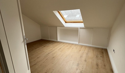 Attractive 3-room apartment with a view of the collegiate church in Neustadt