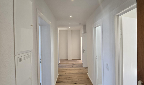 Exclusive first-time occupancy: 3.5-room apartment after complete renovation in a central location in Wiesbaden