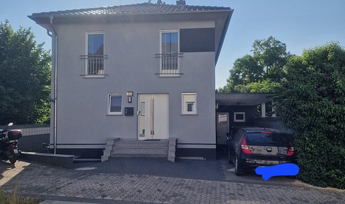 Beautiful town villa with granny apartment