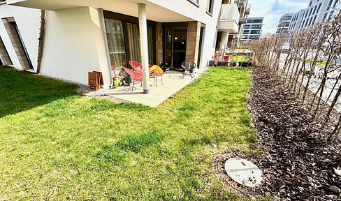 Geschmackvolle, neuwertige 2-Raum-Erdgeschosswohnung mit Garten und Terrasse