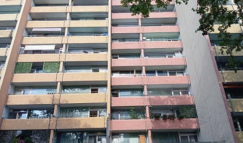 Charming apartment with balcony and elevator, 3 rooms, good location!