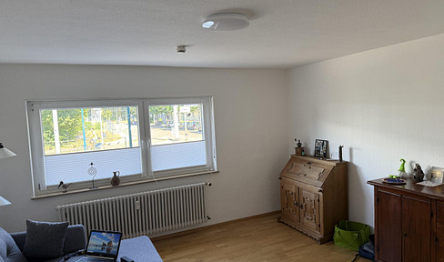 Gepflegte 2 ZKB Wohnung mit Einbauküche