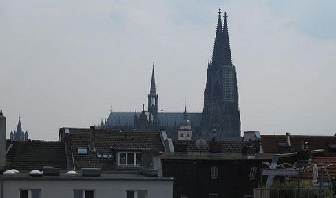 Available from fall26: Light-flooded 4-room DG maisonette city apartment with cathedral view, commission-free