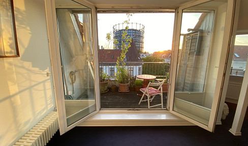 Bright 2-room top-floor apartment with west-facing balcony and elevator in Schöneberg