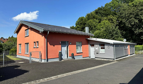 Residential building and offices/ practice - central and quiet location / Bergisch Gladbach