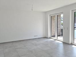 ,,Helle, moderne, geräumige 2- Zimmer Obergeschosswohnung''