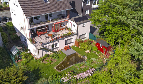 High-quality townhouse/multi-generational home (city center), separate apartment, beautiful garden (sold directly by the owner).