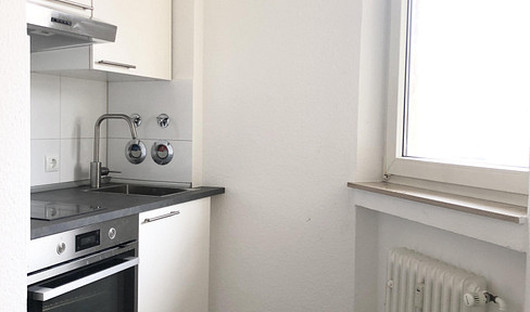 Stylish 1-room apartment with fitted kitchen and balcony in Unterbilk-Hafen