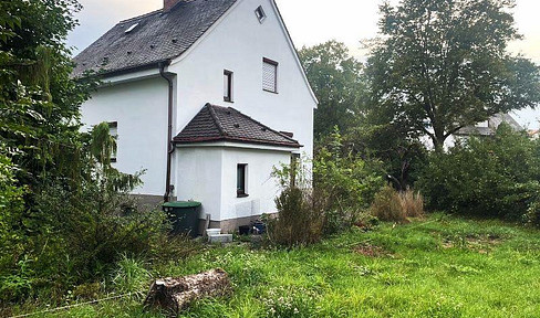 VON PRIVAT - Building plot with old stock in Dachau-Mitte