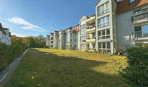 Bezugsfreie 2,5 Zimmer Wohnung mit TG-Stellplatz