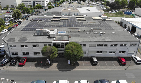 approx. 3000qm² halls, offices and parking spaces for sale. Near Frankfurt/M.