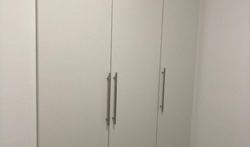 Fully furnished 2-room apartment suitable for shared flat in central Frankfurt - with balcony & excellent public transport connections