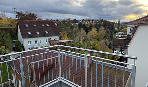 Top floor, 3 rooms, south-facing balcony, view of the countryside, newly renovated