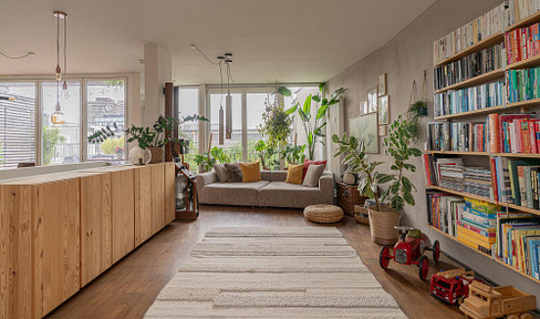 Exclusive architect-designed maisonette with large roof terrace directly on the Spree (WITHOUT A REALTOR)