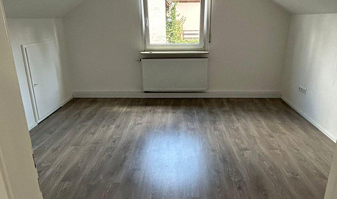Exposé – Frisch renovierte 2,5-Zimmer-Dachgeschosswohnung in Schelklingen mit Gartenanteil