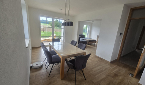Apartment in quiet location with large terrace
