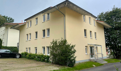 Schöne, helle und ruhige 2 Zimmer-Wohnung im Grünen