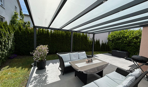 Modern, young detached house in top location PROVISION FREE