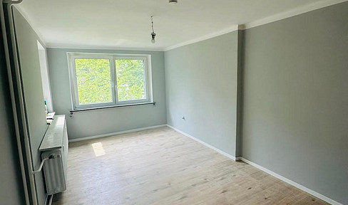 City apartment, community garden, 4 rooms, fully renovated / Gemeinschaftsgarten, 4 Zi., renovated