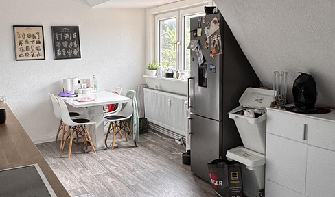 Top floor apartment with garden connection