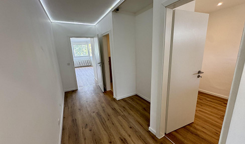 Ready to move in and commission-free: Refurbished 2-room apartment in Cologne-Mülheim