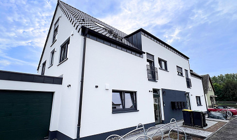 As good as new. Energy efficient. Free of commission. Luxurious 3-room first floor apartment in Siegburg