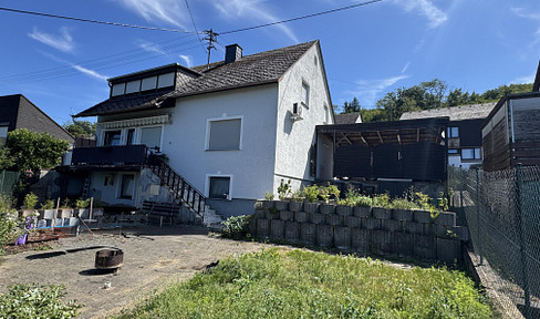Trier-Irsch detached house 240sqm living space, 600sqm plot, 3 floors