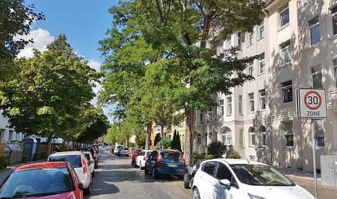 Best surrounding location, quietly situated in a quiet house