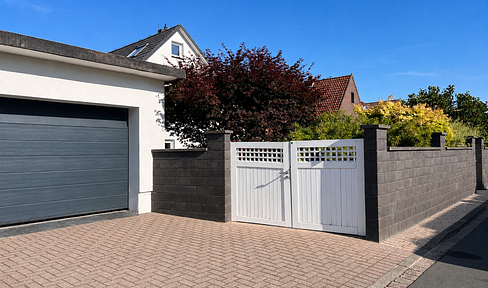 Detached family home with conservatory, sauna, and a beautiful garden, offered directly by the owner (no realtor fees).