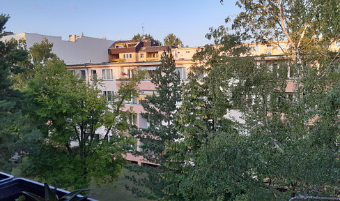 Center: Furnished 2-room apartment with balcony - bright, quiet, modern (German/English, Furnished)
