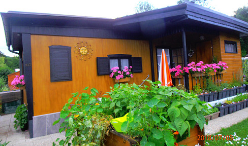 Mobile home, can be used all year round (with organic garden & air conditioning) on leased land / 160 m² in Lower Austria