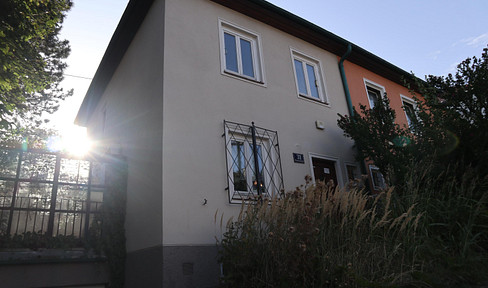 PROVISION-FREE end terraced house in the heart of Oberbaumgarten