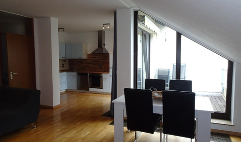 Bright 2-room apartment with roof loggia seeks new tenant as of 01.11.2025