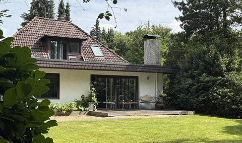 City & nature perfectly combined! Attractive detached house in Hamburg- Volksdorf