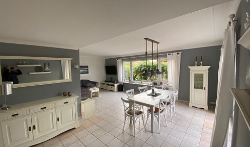 Großzügiges Wohnen mit Terrasse und Garten