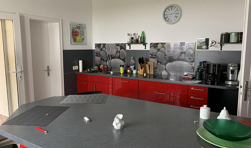 ZENTRUMSNAH!Gepflegte barrierearme EG ETW,kosmetischen Renovierungsbedarf,saniertes MFH