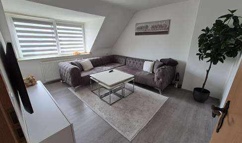 Helle und geräumige 3,5-Zimmer-Dachgeschosswohnung in ruhiger Lage