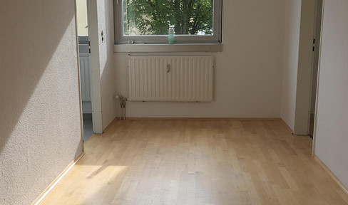 3.5 room apartment in Refrath with underground parking space and balcony