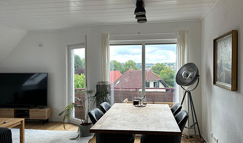 Schöne 3-Zi. Maisonettewohnung mit Ausblick