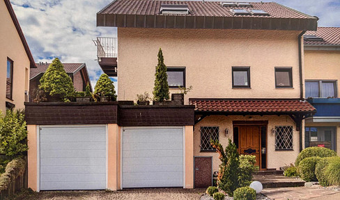 *Privatverkauf*  Familienparadies mit Indoor-Pool - Wohnen wie im Urlaub