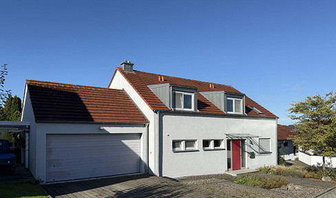 Detached house with magnificent views