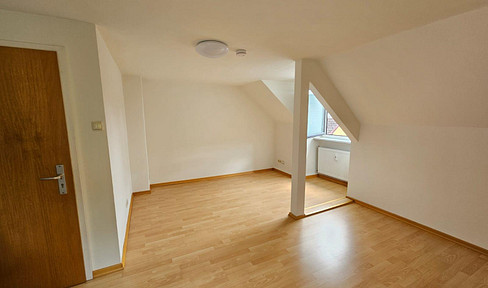 Beautiful, bright 1.5 room apartment with EBK in Mainz-Mombach