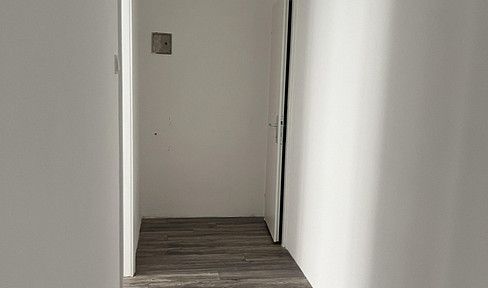 2 Zimmer Wohnung hell, bezugsfertig