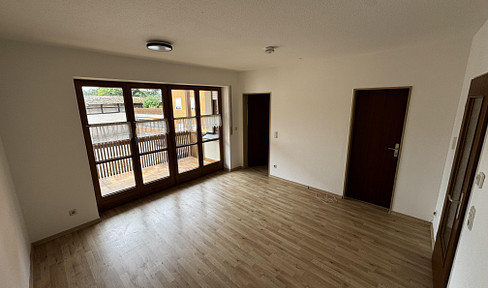 Charmante 2-Zimmer-Wohnung mit Balkon, Kellerabteil und Tg-Stellplatz in der Schongauer Innenstadt