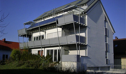 Attractive, quiet 2-room apartment with EBK and terrace