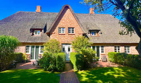 Dream under thatch in St. Peter Ording, prime natural location, very high-quality passive house unit